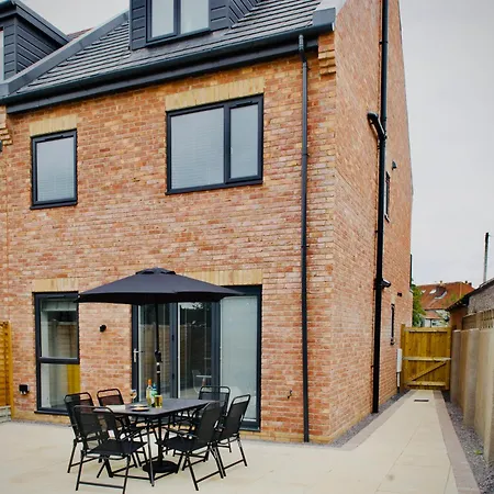 Feriehus Hideaway House, Sleeps 9, With Parking Bristol