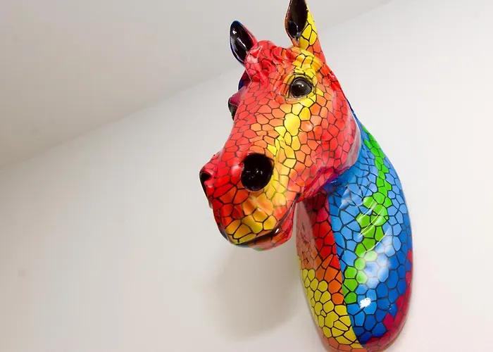 Nyaraló Hideaway House, Sleeps 9, With Parking *