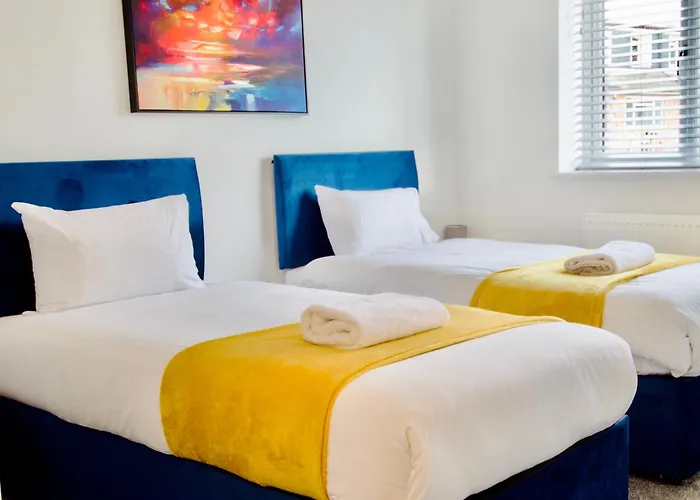 Hideaway House, Sleeps 9, With Parking Nyaraló Bristol