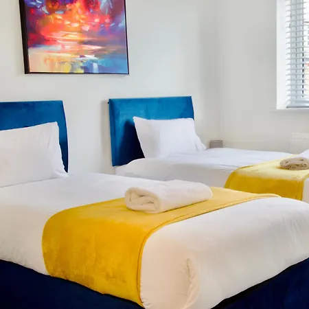 Hideaway House, Sleeps 9, With Parking Tatil Evi Bristol