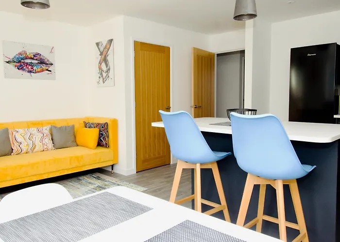 Hideaway House, Sleeps 9, With Parking * Бристоль