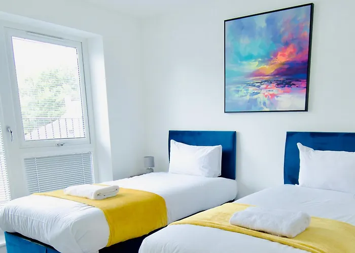 Hideaway House, Sleeps 9, With Parking Бристоль